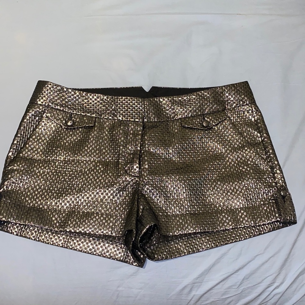 SHORT Shorts.
